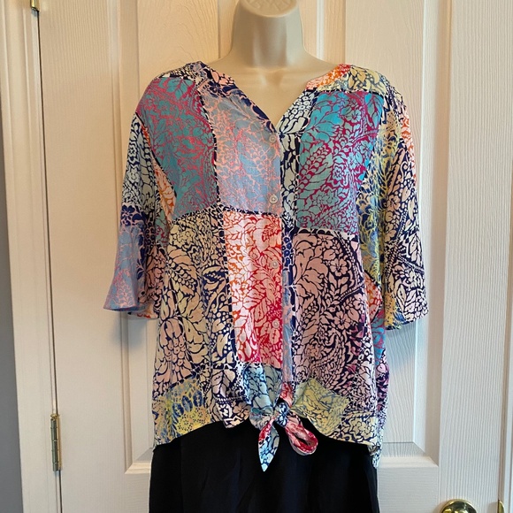 Chico's Tops - BUY 2 ITEMS GET 1 FREE -Chico’s Colorful Front Tie Top w Flutter Sleeves Sz 12/L